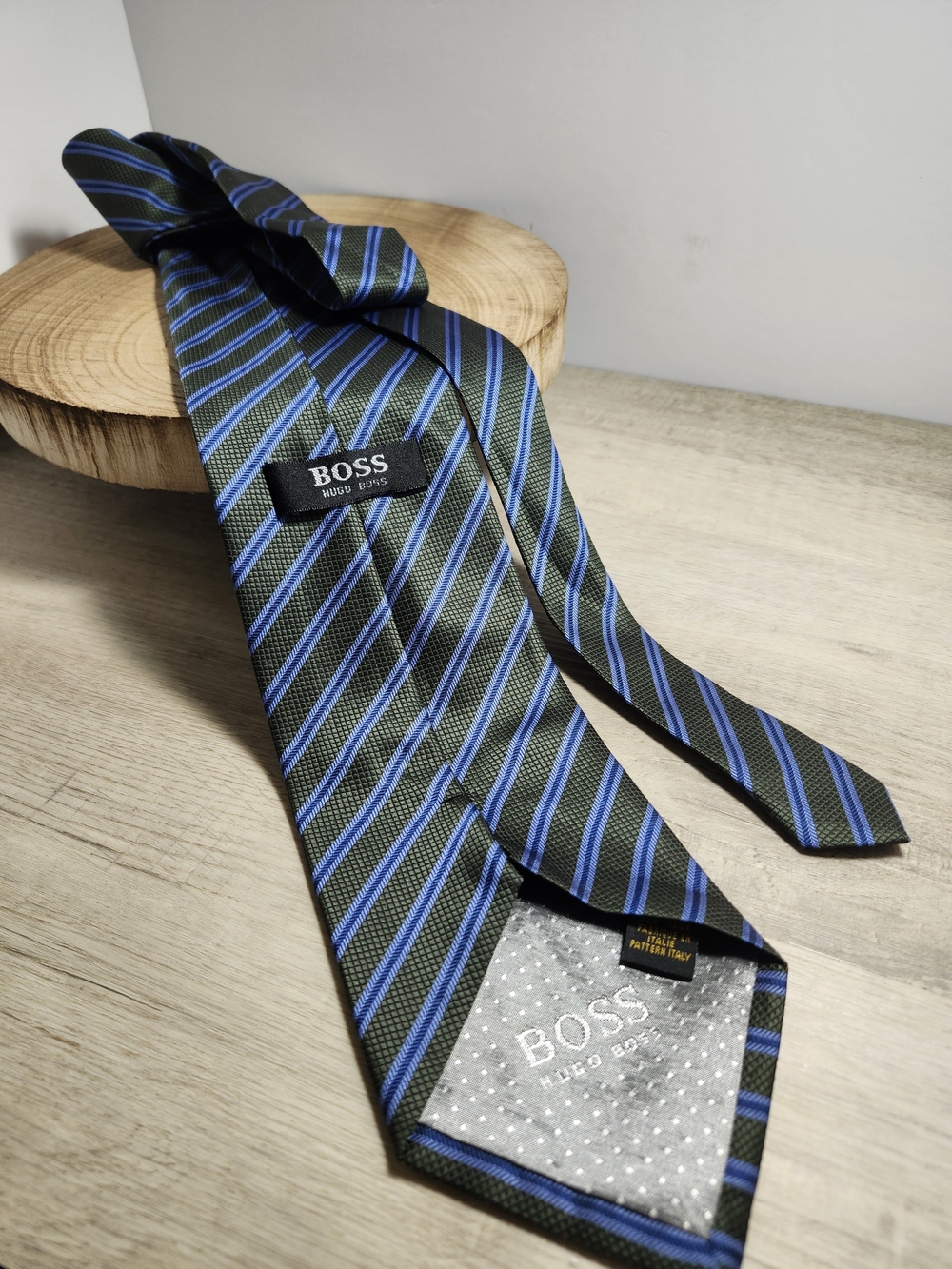 Hugo Boss Olive Green Tie with Royal Blue Stripes 4 Inch Width - Picture 2 of 4